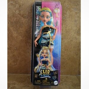 Monster high doll Cleo Denile Buried Secrets Cozy Creepover LATIN MEXICO EDITION